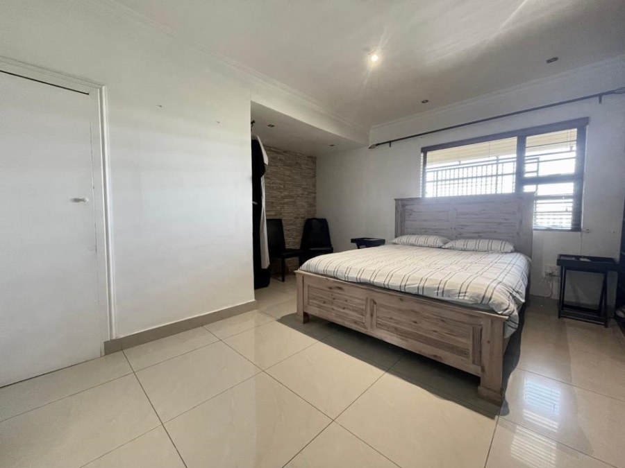 4 Bedroom Property for Sale in Grassy Park Western Cape